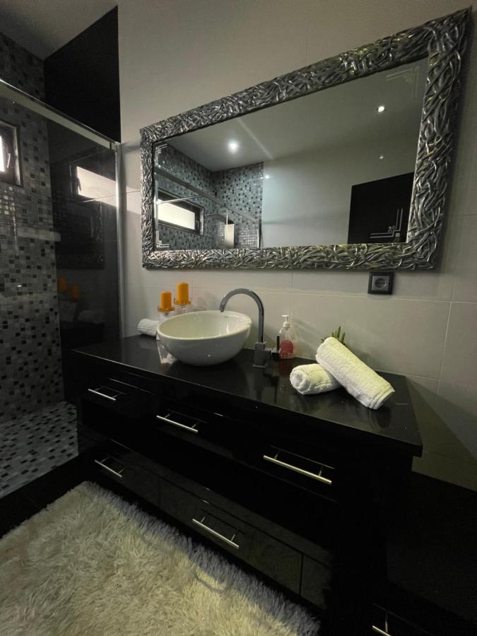 Vivenda Luxuosa Villa Feteiras Eksteriør bilde